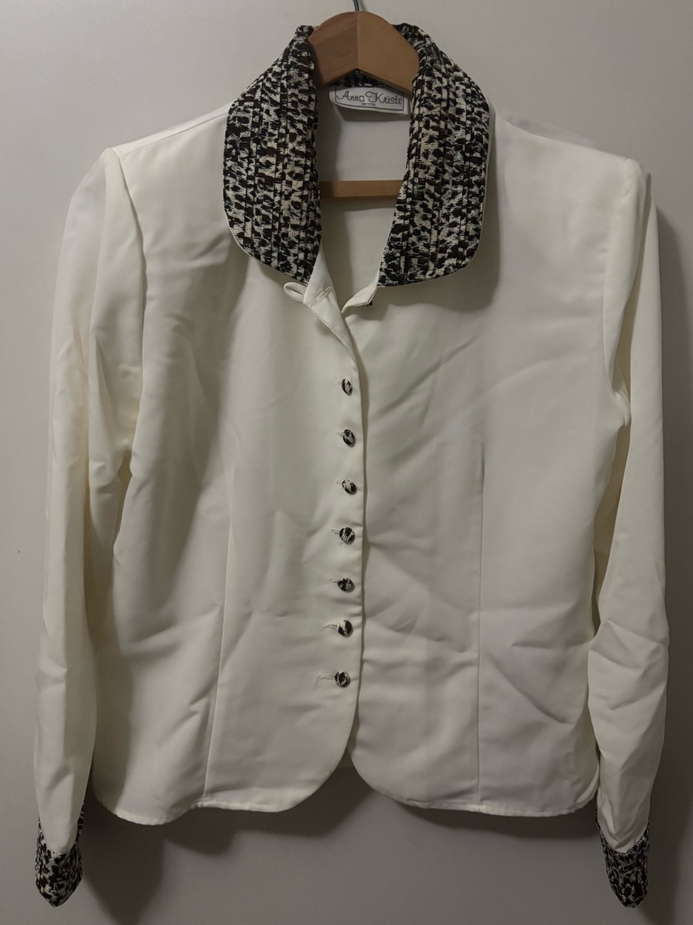 VTG Anna Kriste Petite PS White Long Sleeve Button Front Collared Houndstooth